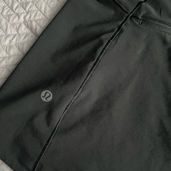 Lululemon Athletica Mist Over Windbreaker Jacket in Black - Picture 6 of 7